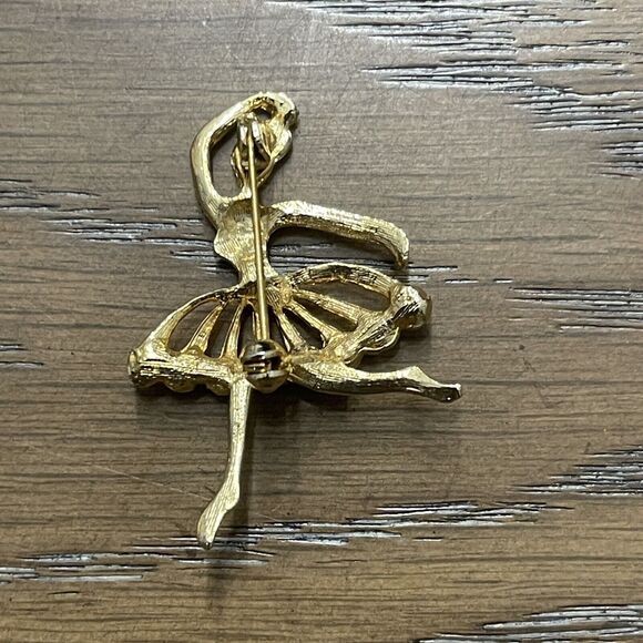 Vintage Dancing Ballerina Brooch Pin Goldtone Faux Pearl Estate Jewelry Ballet - Picture 2 of 4